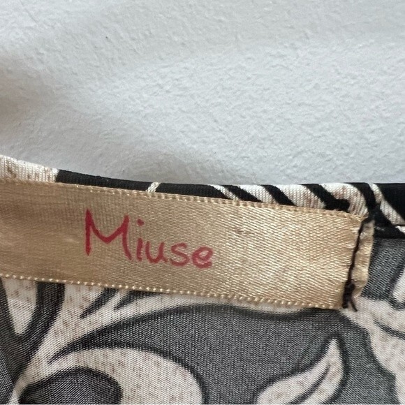 Francesca’s Miuse black and ivory empire waist floral dress size small - Picture 5 of 6